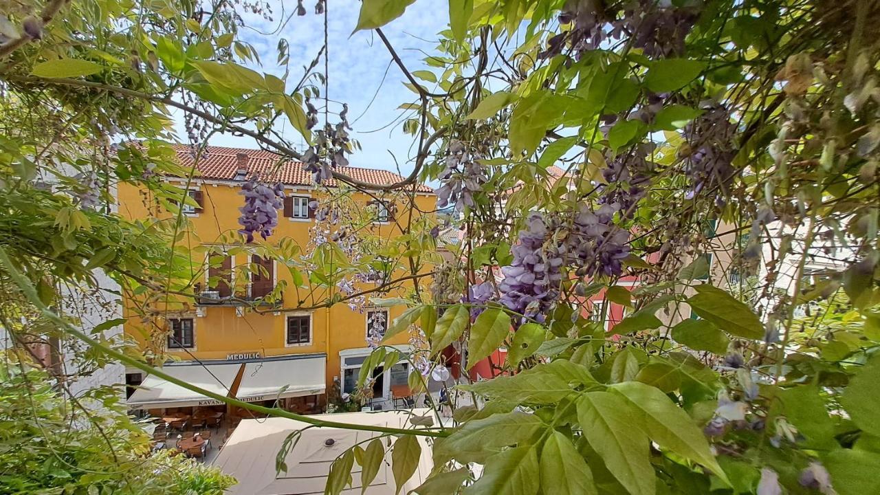 Medulic Palace Rooms & Apartments Sibenik Luaran gambar