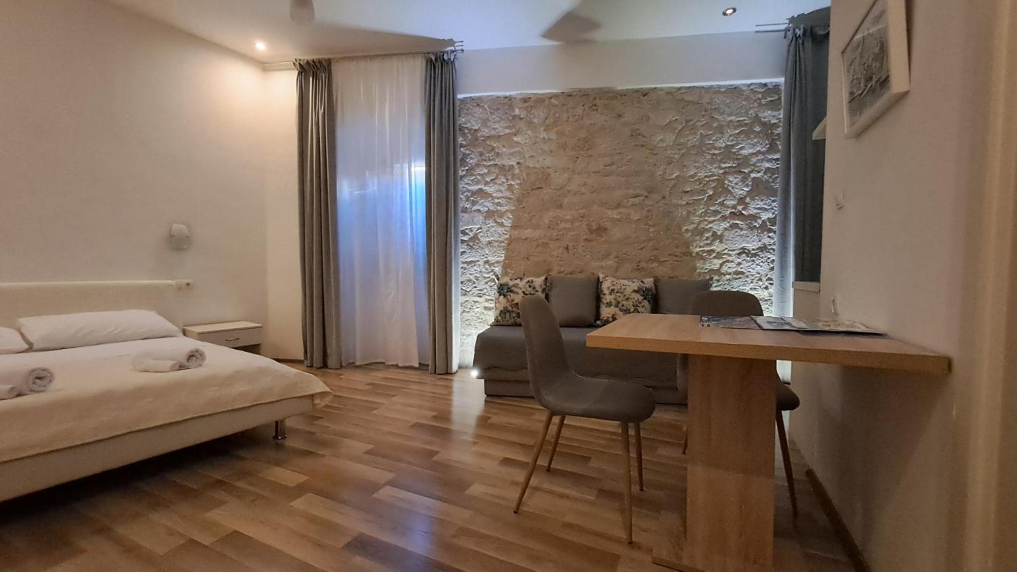 Medulic Palace Rooms & Apartments Sibenik Luaran gambar