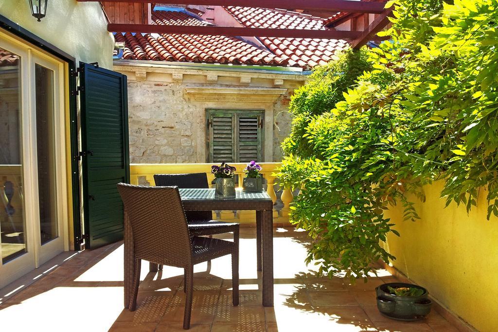 Medulic Palace Rooms & Apartments Sibenik Luaran gambar